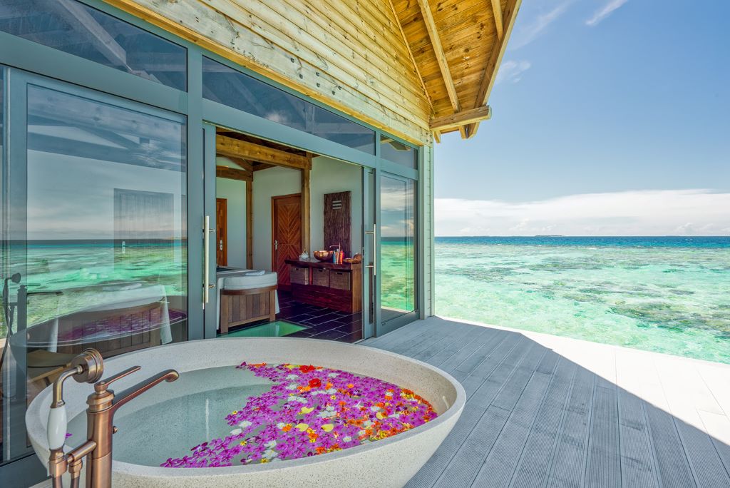 Movenpick-Resort-Kuredhivaru-Maldives